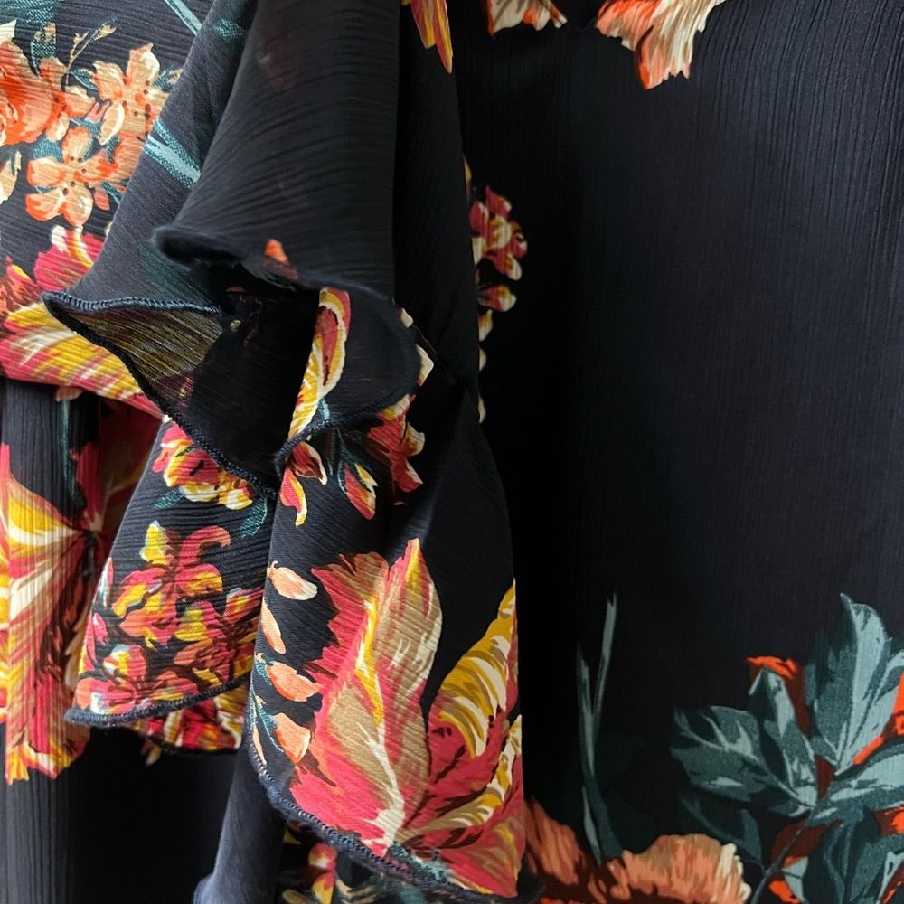 Umgee USA‎ Navy Floral Flutter‑Sleeve Tunic Dress – Size S (Roomy Fit) - Picture 5 of 7